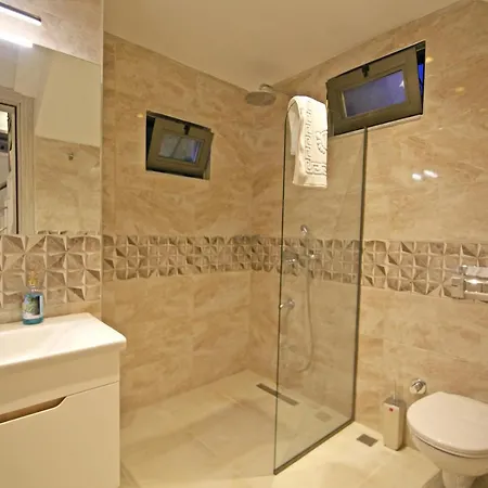 Вилла With A Private Heated Pool, Jacuzzi, Overlooking Spectacular Views Of The Sea