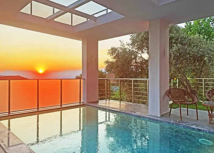 With A Private Heated Pool, Jacuzzi, Overlooking Spectacular Views Of The Sea Villa