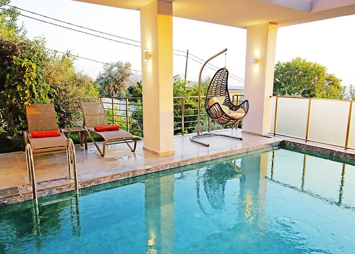 Villa With A Private Heated Pool, Jacuzzi, Overlooking Spectacular Views Of The Sea