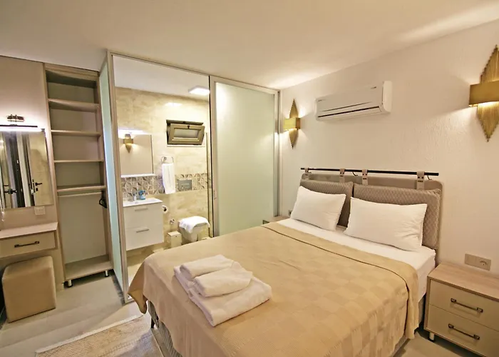 With A Private Heated Pool, Jacuzzi, Overlooking Spectacular Views Of The Sea Villa